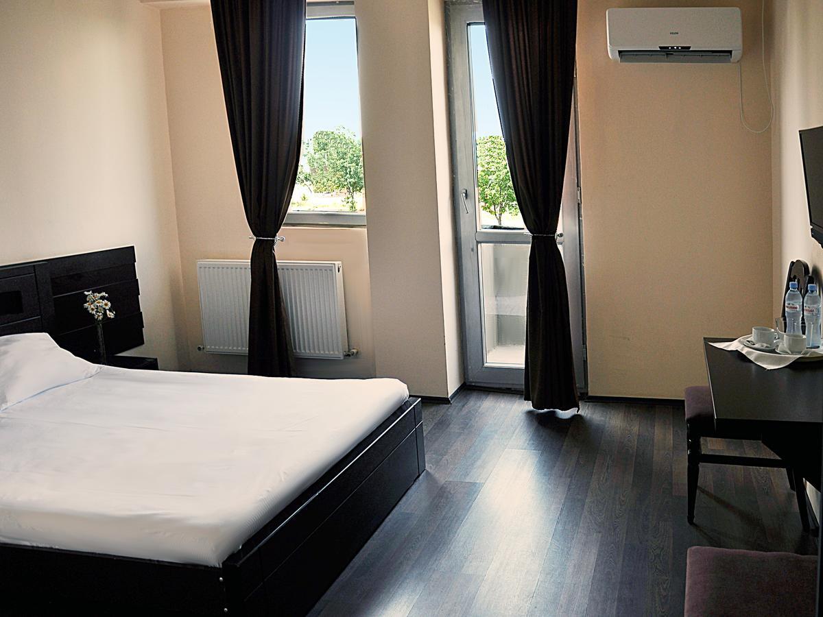 Grand Hotel Tbilisi Bagian luar foto
