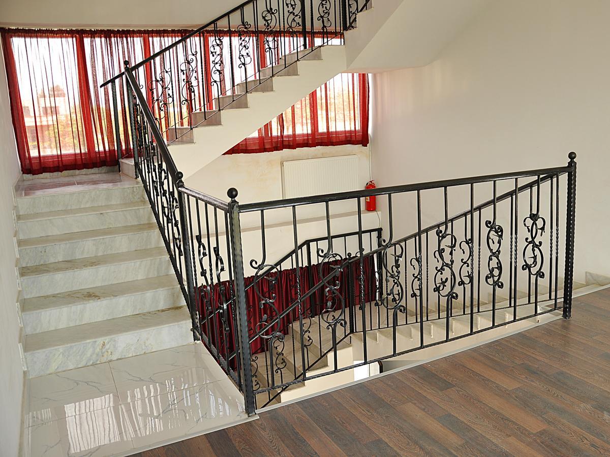 Grand Hotel Tbilisi Bagian luar foto